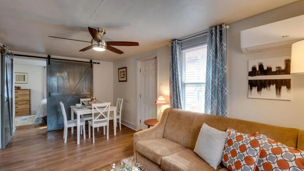 Apartment Retro Rainbow At Herb River-Orange Oasis #2-Upstairs Savannah United States